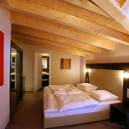 Banyan Hotel 4*