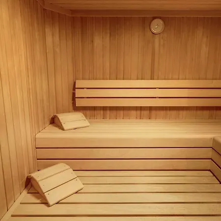 Banyan Hotel 4*