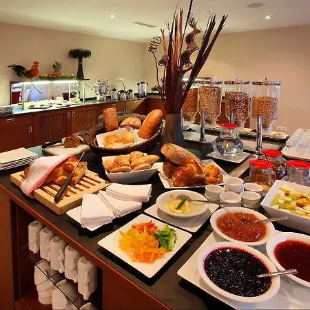 Banyan Hotel 4*